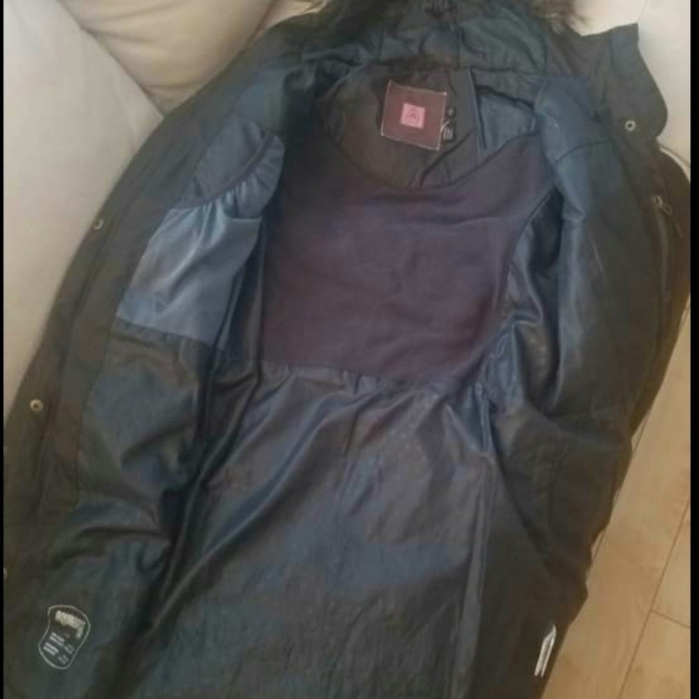 Coats - Picture 4 of 6